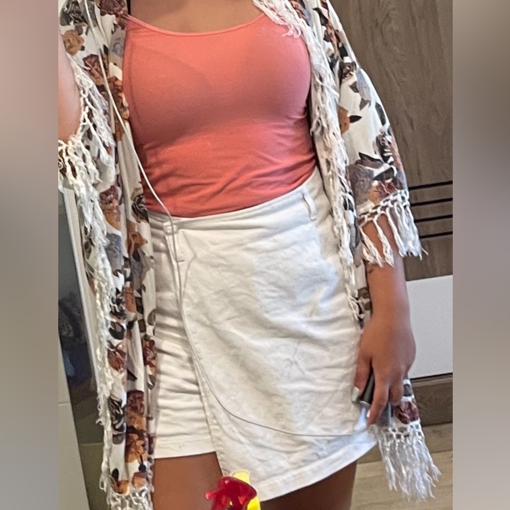 VINTAGE white skort with belt loops
